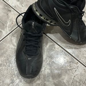 Men’s Nike Leather Sneaker size 10.5